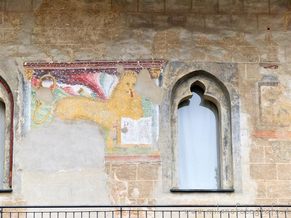 Romano di Lombardia (Bergamo, Italy) - Fresco of the lion of San Marco in the court of the fortess